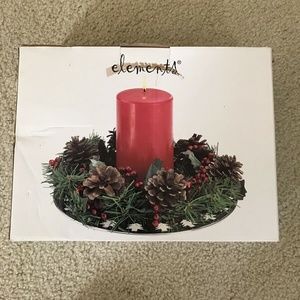 Elements Pinecone/Berry Centerpiece - NEW